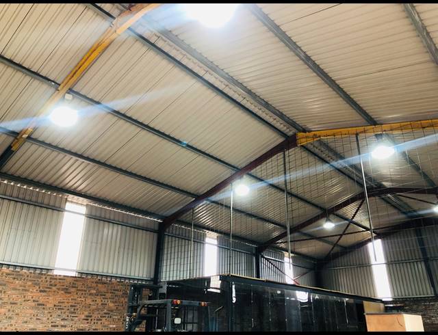 330M² BUILDING TO LET IN WILLOWTON INDUSTRIAL